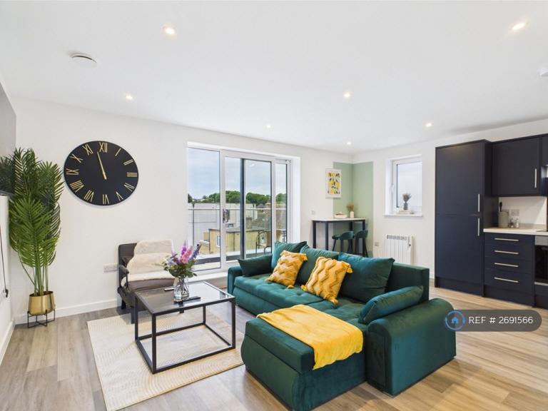 2 bedroom flat in Cooden Sea Road, Bexhill-On-Sea, TN39 (2 bed) (#2691566)