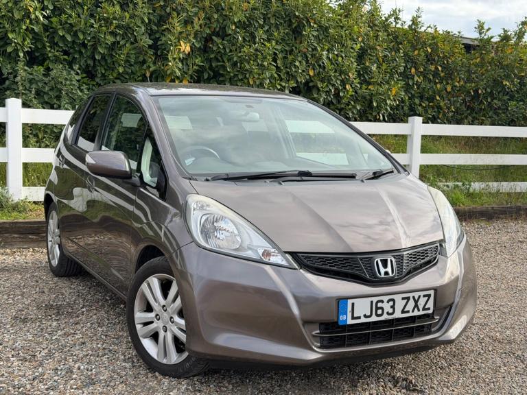  Honda Jazz 1.4 i-VTEC ES Plus CVT Euro 5 5dr Petrol Automatic