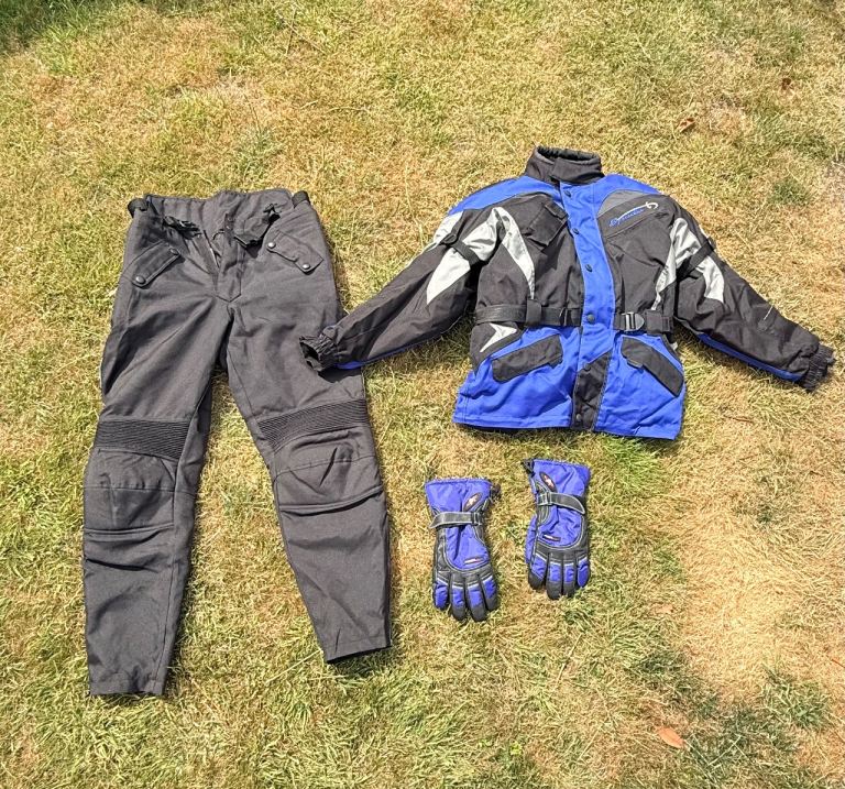 Spada - waterproof jacket and trousers with gloves