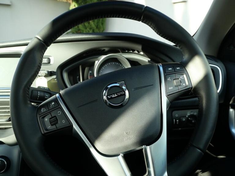 2016 Volvo V40 Cross Country 2.0 T5 Pro Hatchback 5dr Petrol Auto AWD Euro 6 (s/s) (245 ps) Hatch...