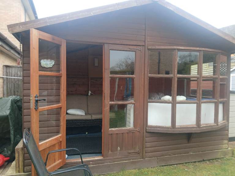 Wooden Garden Summer House - Needs TLC