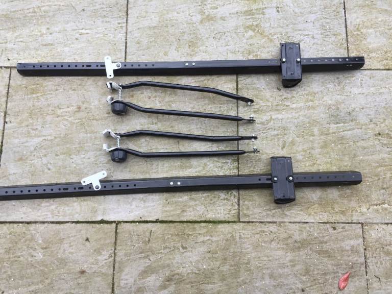 Universal Car Roof Bar Mounted Bicycle Carrier