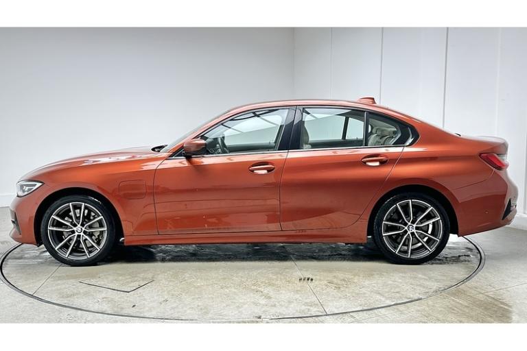 2019 BMW 3 Series 330e Sport Pro Saloon HYBRID Automatic