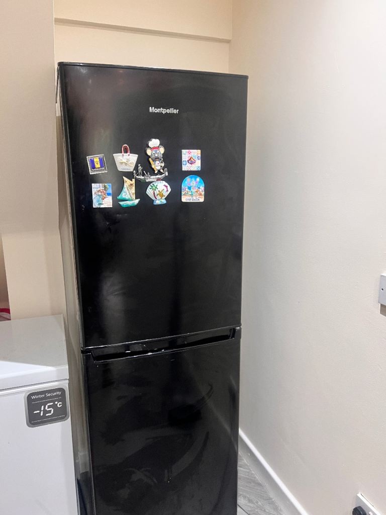 Montpellier Black Fridge Freezer – Good Condition