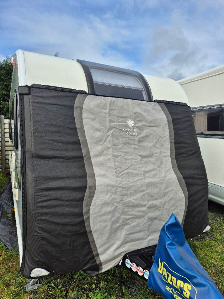 Caravan front towing cover protector