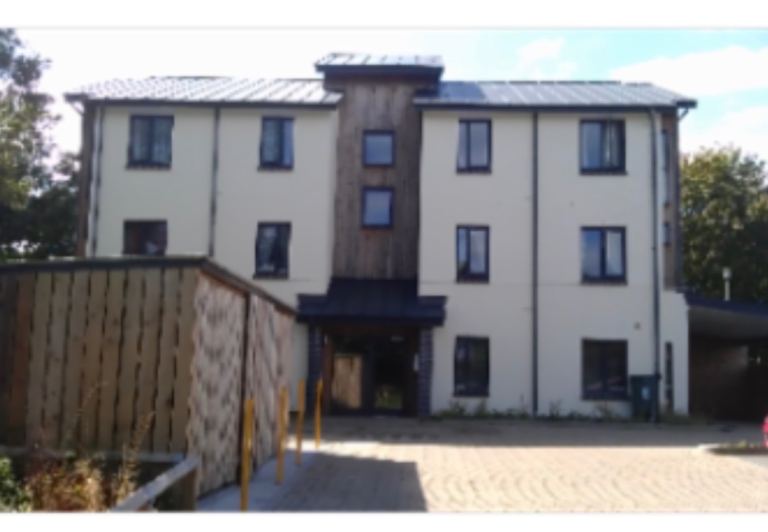 2 double bedroom ground floor flat
