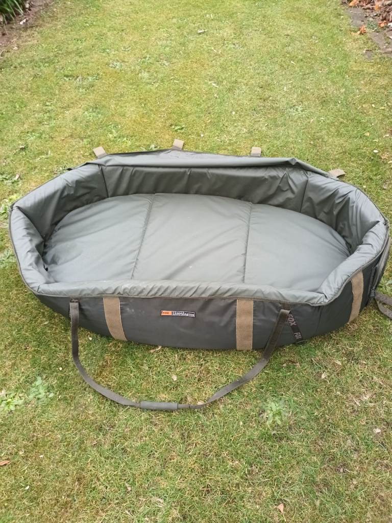 Fox deluxe carpmaster unhooking mat.