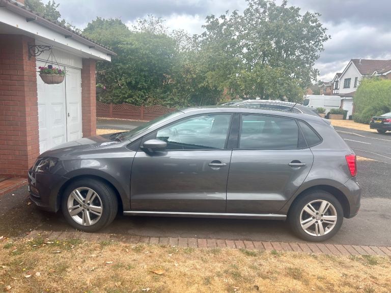 Volkswagen, POLO, Hatchback, 2017, Semi-Auto, 1197 (cc), 5 doors