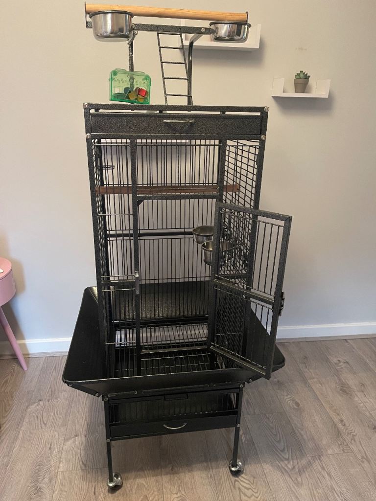 Large bird cage 