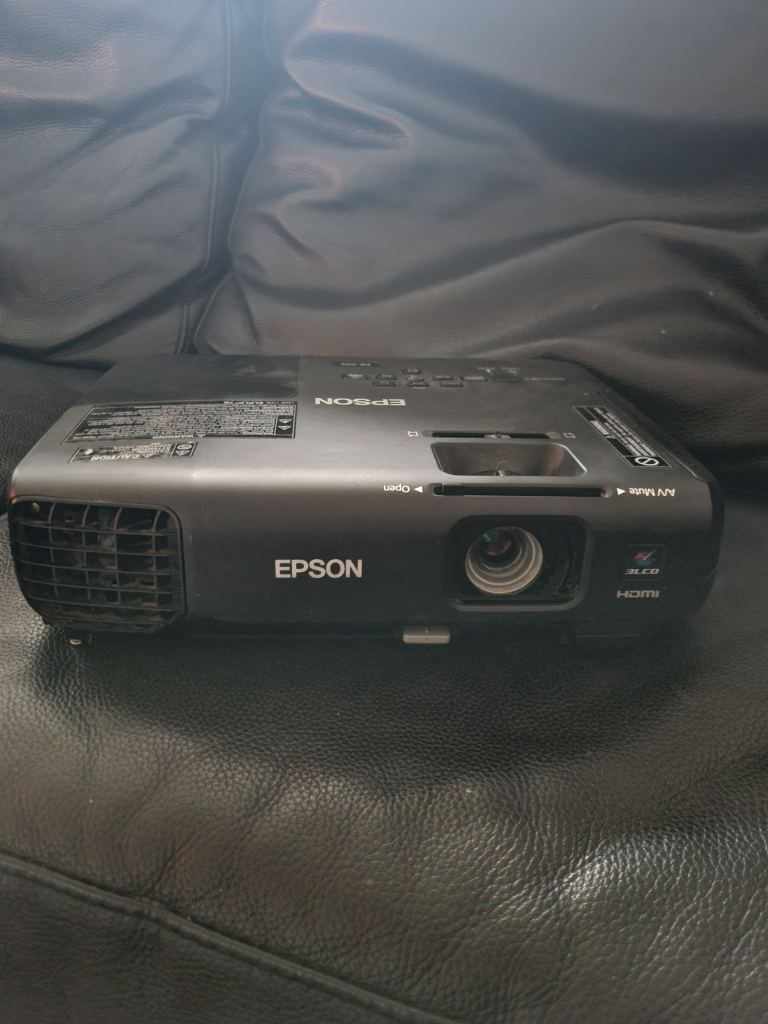 Epsom LCD projector 