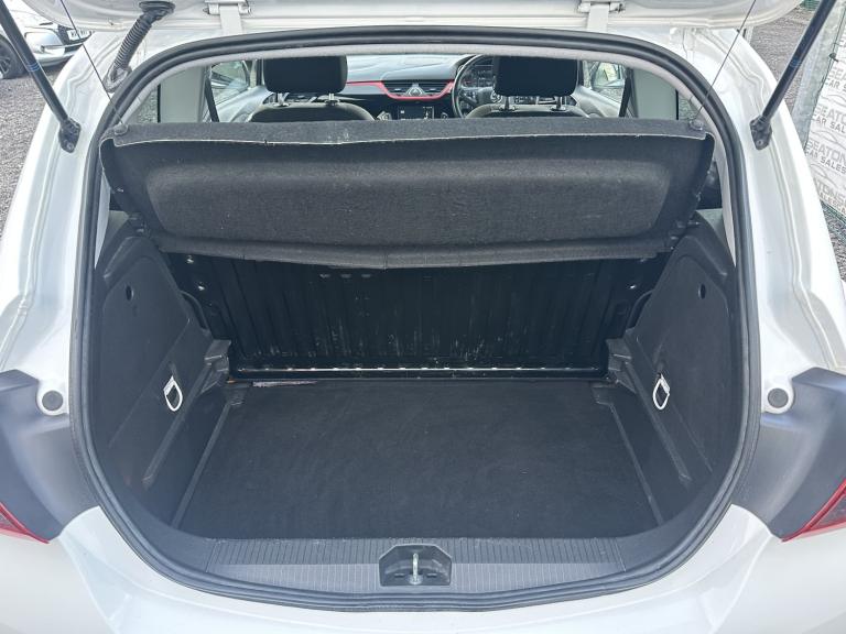 VAUXHALL CORSA 1.4 i Turbo White Edition 2017