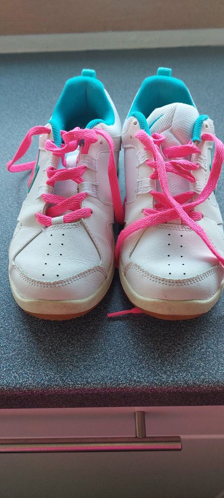Nike White Trainers - UK 4 (EU 37) - As Good As New