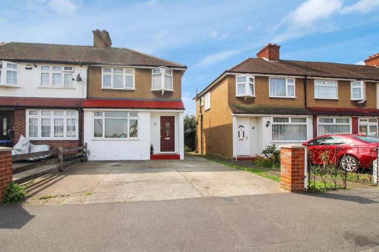 Long-Term Rental – Renovation Project for Skilled Tenants