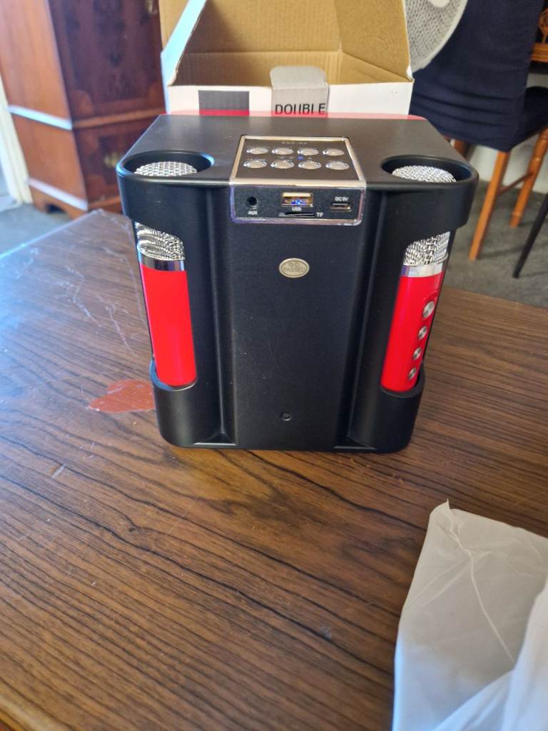 Portable Stereo Speaker System with Microphones – Good Condition
