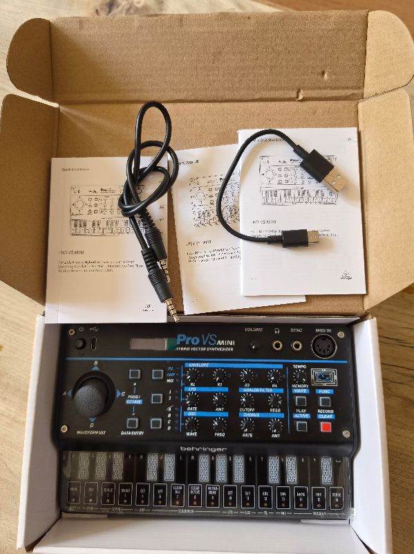 Behringher Pro VS Mini Synth Brand New