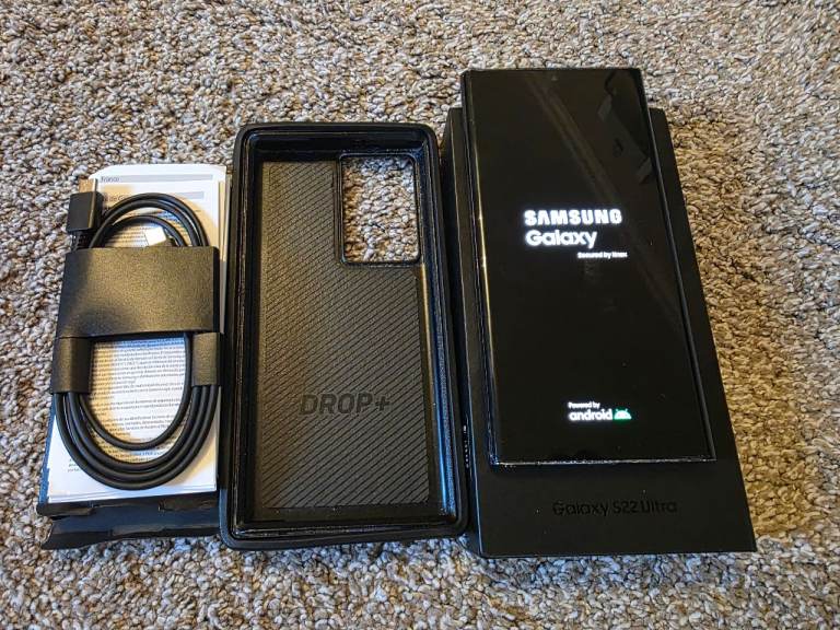 Samsung S22 Ultra with case - All boxed