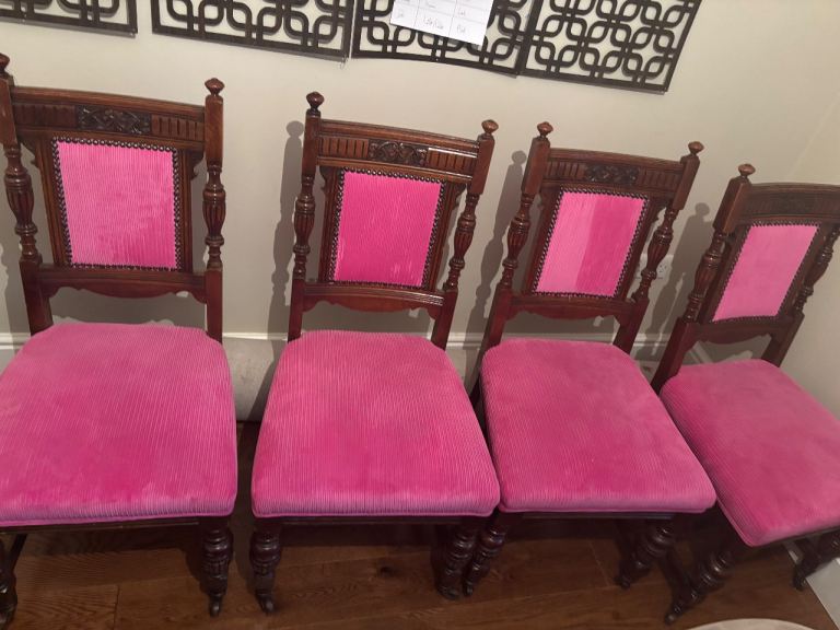 Set Of 4 antique Dining Chairs