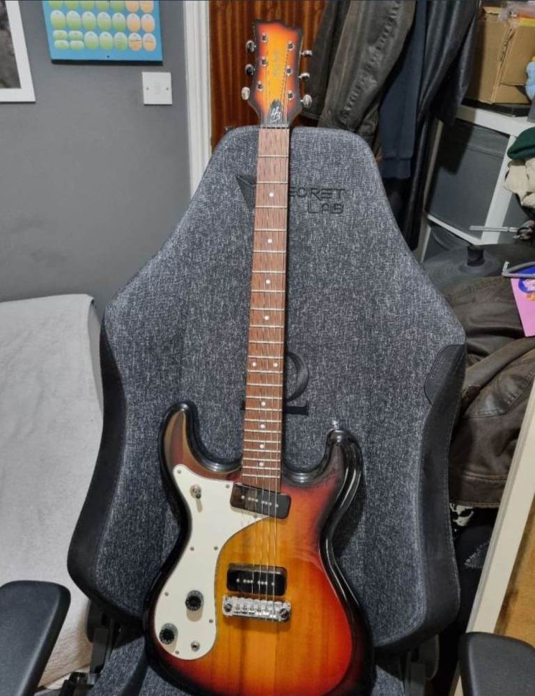 Baritone Guitar Harley Benton Left handed LH