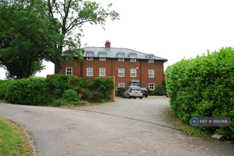 4 bedroom house in Grace Avenue, Shenley, WD7 (4 bed) (#2697491)