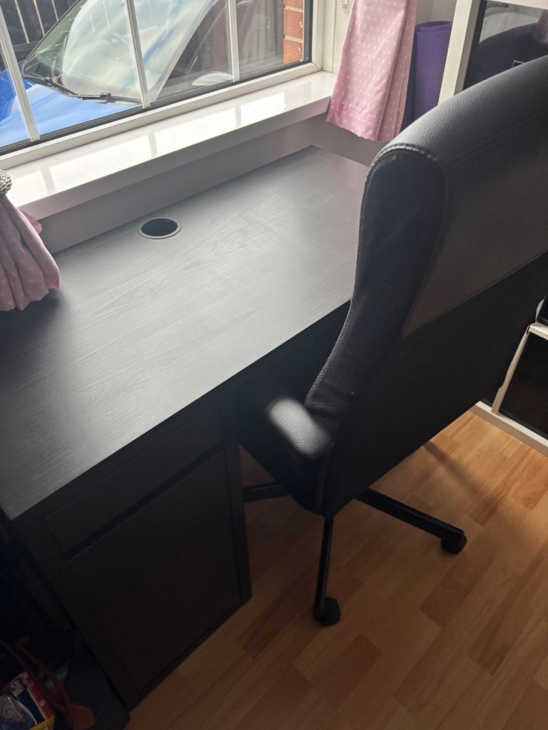 Black Office Desk with Storage – excellent Condition