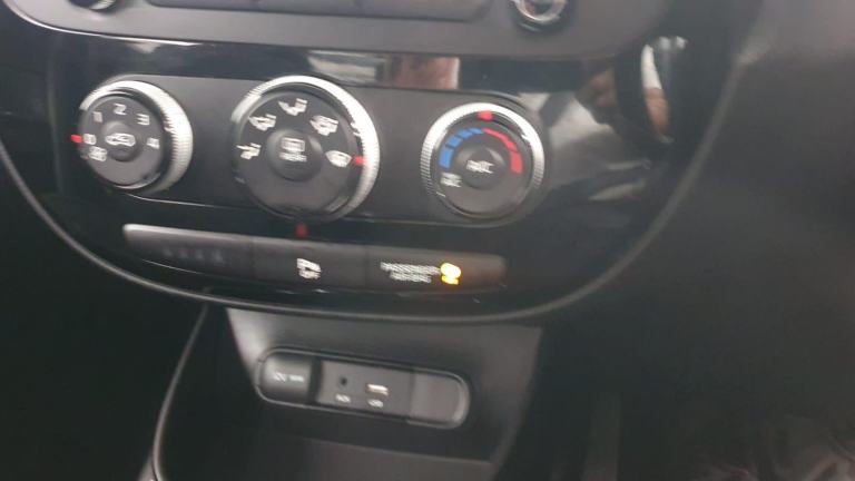 Kia Soul 1.6 URBAN Crdi * GEN 29,000 MILES * ULEZ OK * REVERSE CAM* LOVELY CAR