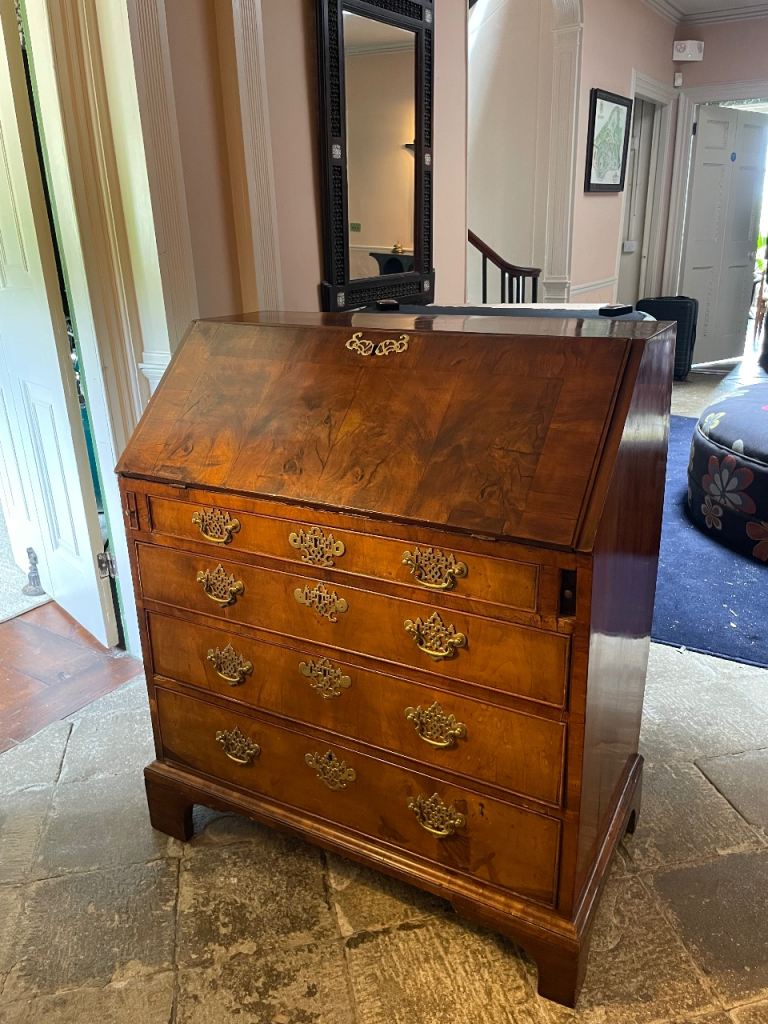 Vintage Wooden Bureau Desk with Drawers – Good Condition