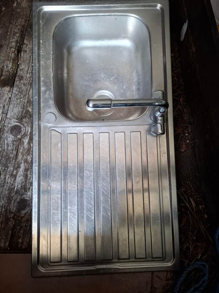 Kitchen Sink & Taps