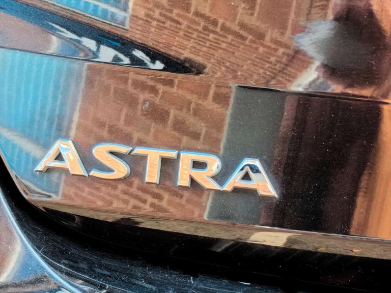 2017 Vauxhall Astra 1.4 Astra Elite Nav T 5dr - Full Service History - High Spec! Hatchback Petro...