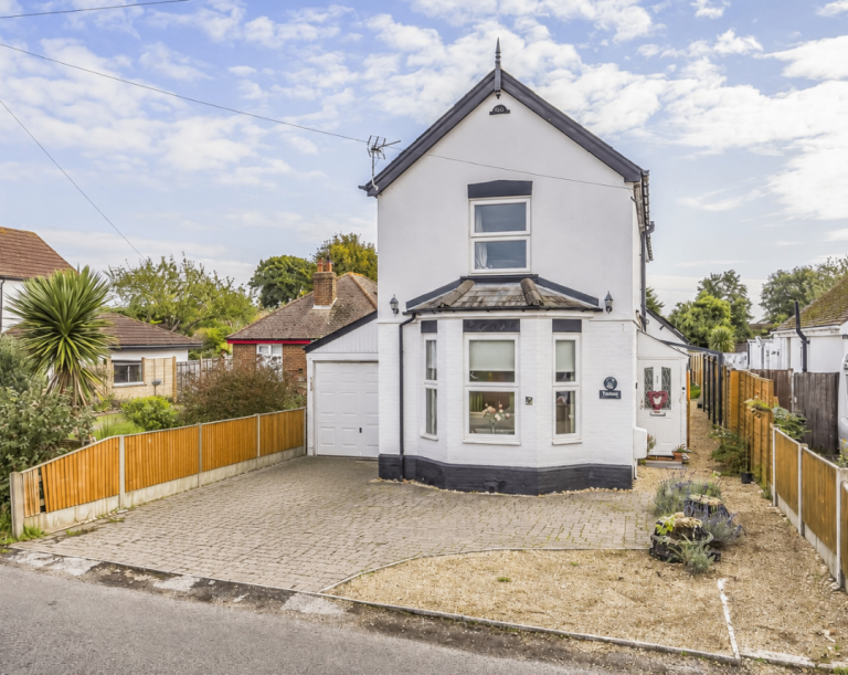 Rental property with annexe on West Lane, Hayling Island