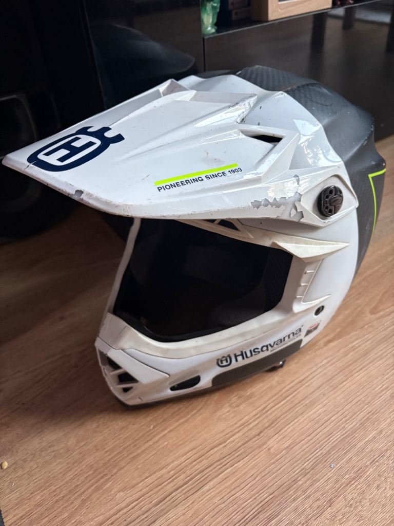 Husqvarna motorbike helmet size L
