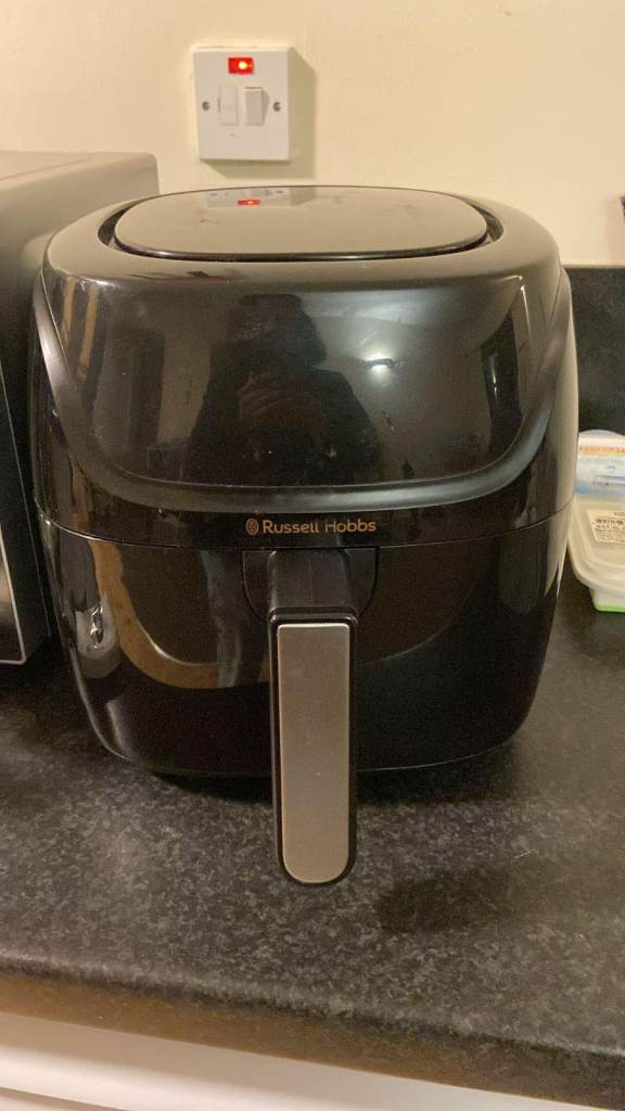 Russell Hobbs Air Fryer – Barely Used (Like New)