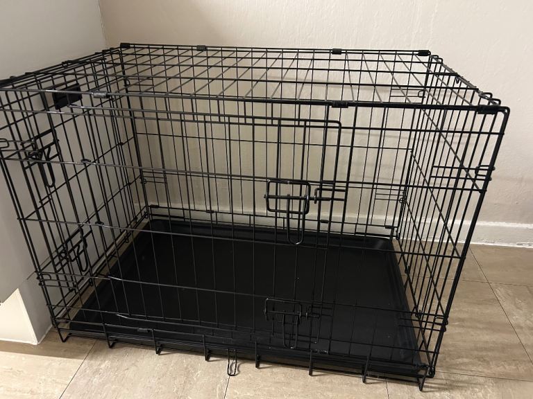Medium dog cage with plastic tray 