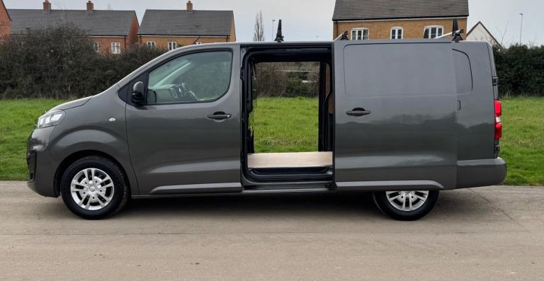 2022 Vauxhall Vivaro Sportive 1.5D L2H1 LWB Grey Van Euro 6 - *16,875 Miles*