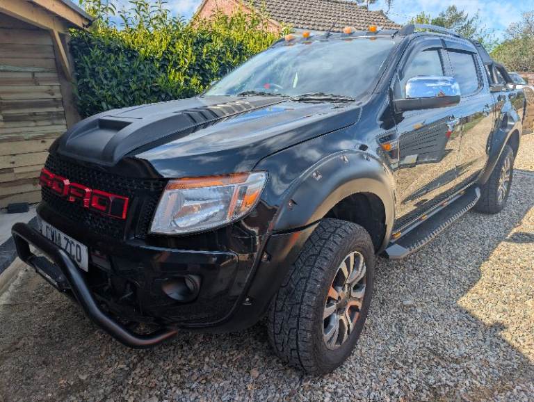 Ford ranger twin cab low milage 