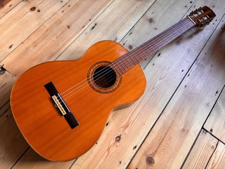 Vintage Beautiful Antoria G 974 Classical Spanish Guitar Made in Japan 1970s