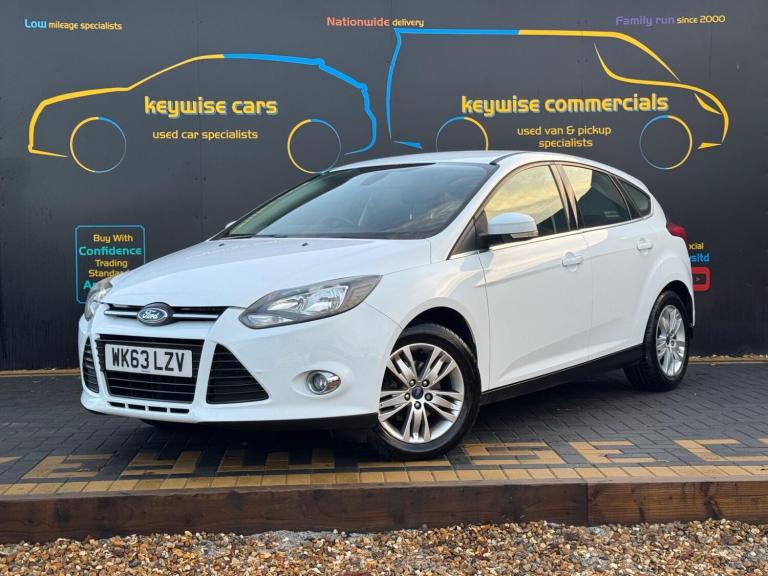 2013 Ford Focus 1.0 125 EcoBoost Titanium Navigator 5dr HATCHBACK PETROL Manual