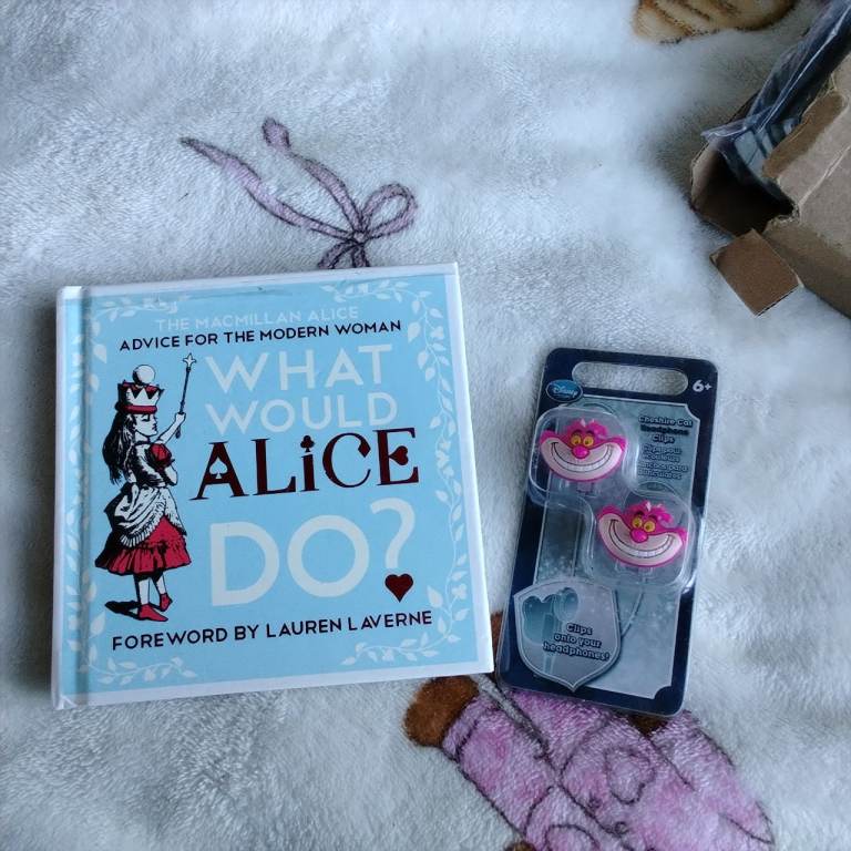 Alice wonderland book and Cheshire cat headphone clips 