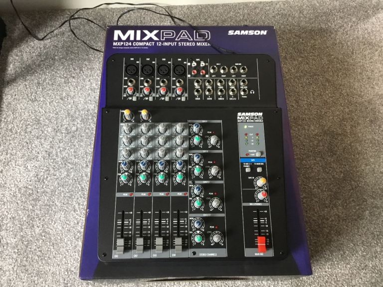 Samson MixPad MXP124 Compact 12-Input Stereo Mixer – excellent condition + original adapter & box