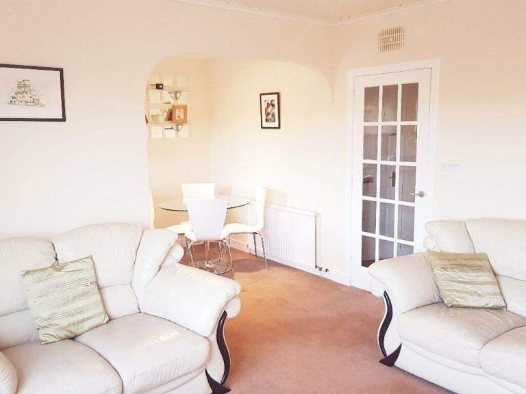 WEST END 1 BEDROOM  FLAT - £595 - AB10 CLAREMONT PLACE