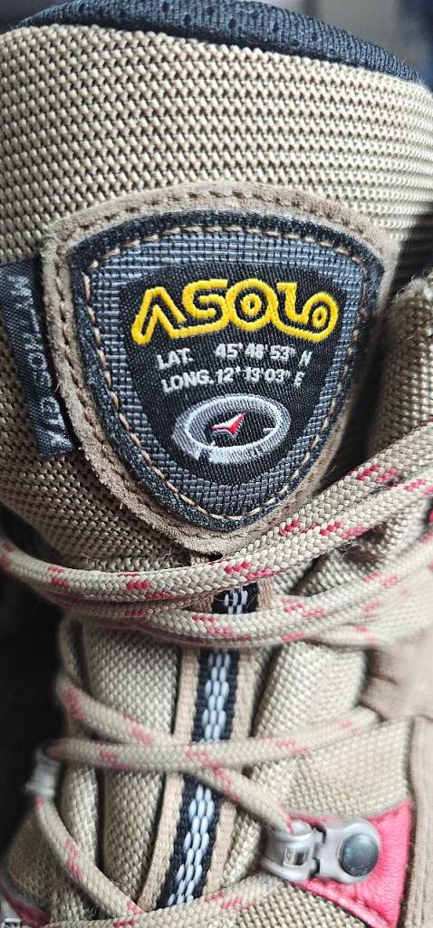 ASOLO MENS MYTHOS GTX BOOTS .UK 7 1/2 V.G.C.