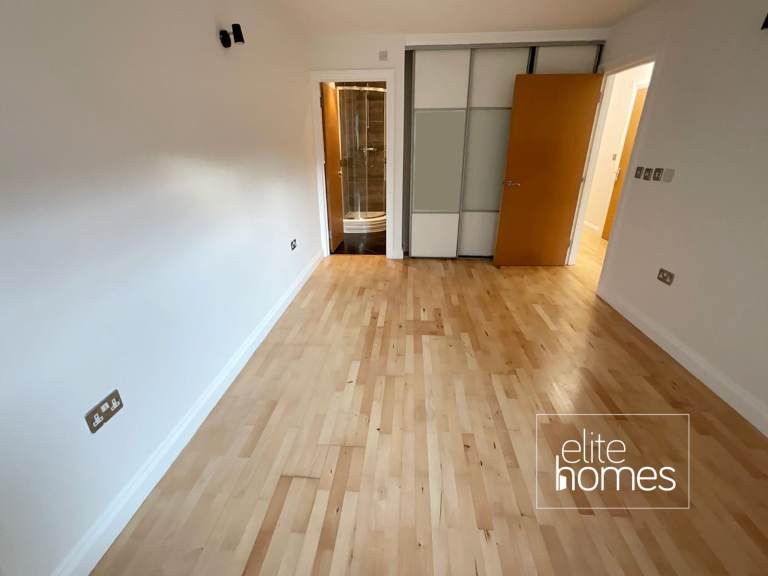 Two bedroom ground floor apartment, ideally situated in the highly sought-after Bromley BR2