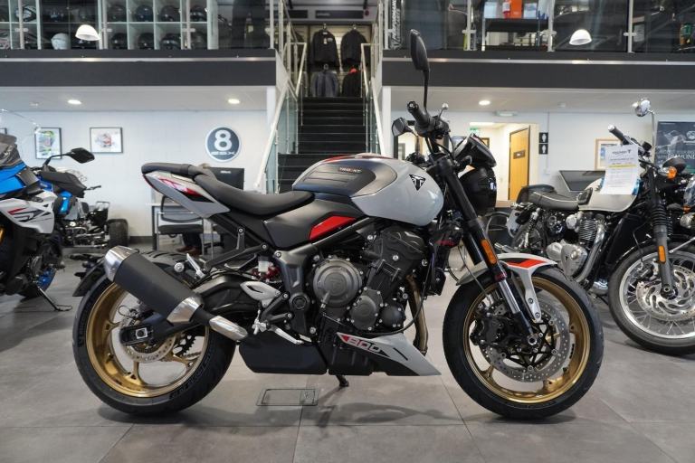 Triumph Trident 800, 2026, Ash Grey. IN STOCK NOW Only £9345.