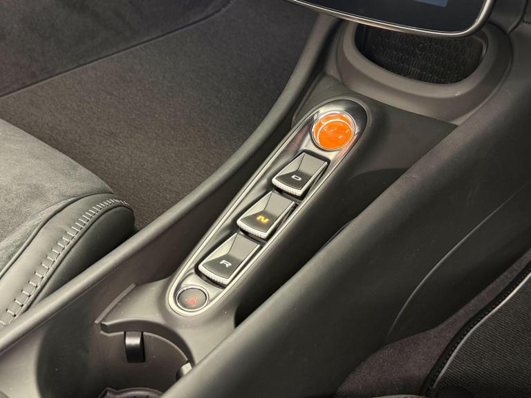  McLaren Artura 3.0T V6 7.4kWh Performance Spider 2dr Petrol Plug-in Hybrid SSG Euro 6 (s/s Petro...