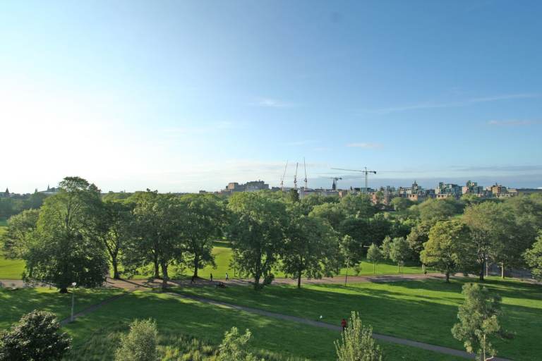 4 Bed top floor flat on Warrender Park Terrace with fantastic views