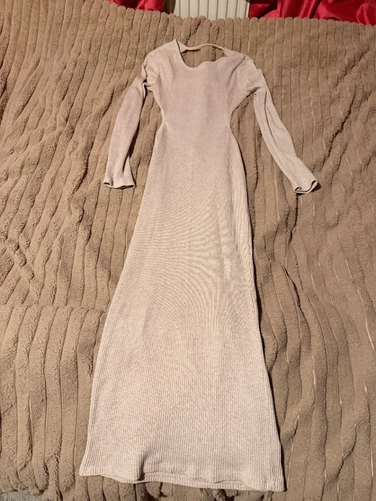 image for PrettyLittleThing dress 