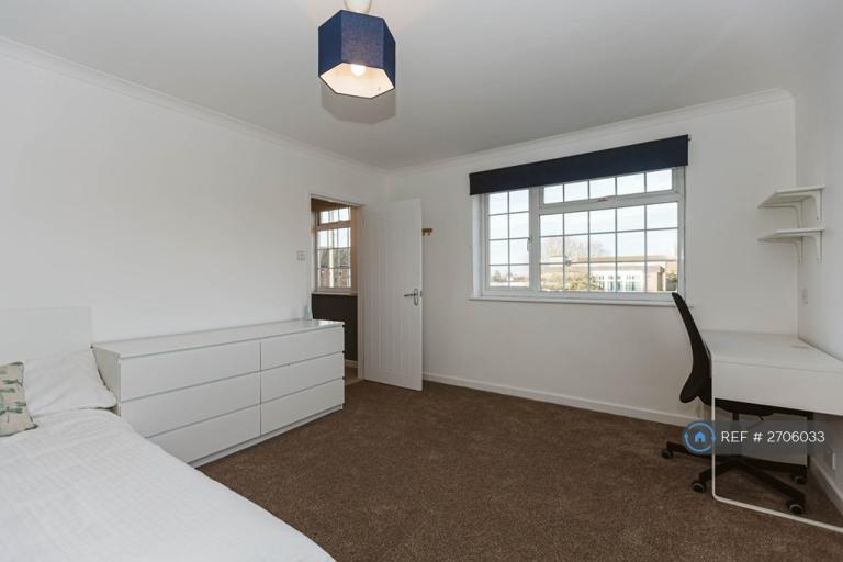 6 bedroom house in Cameron Walk, Bristol, BS7 (6 bed) (#2706033)