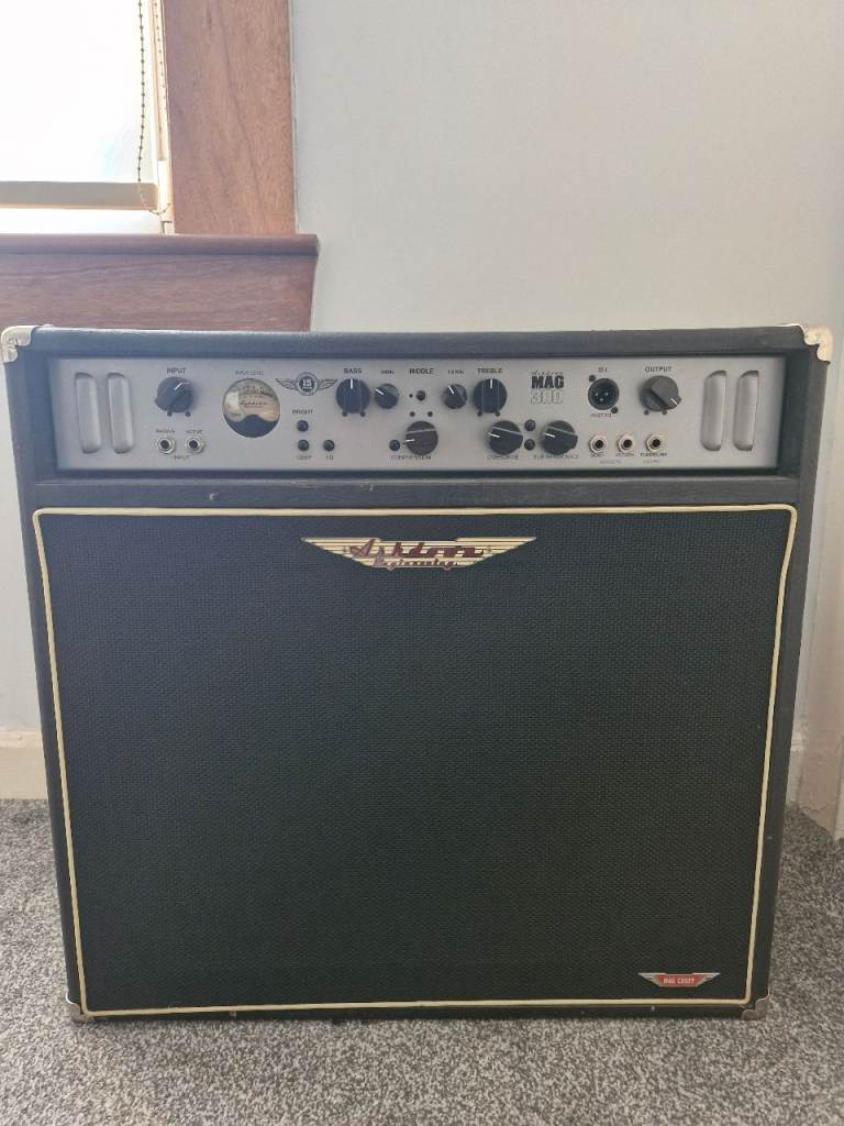 Bass Amp 300w Combo