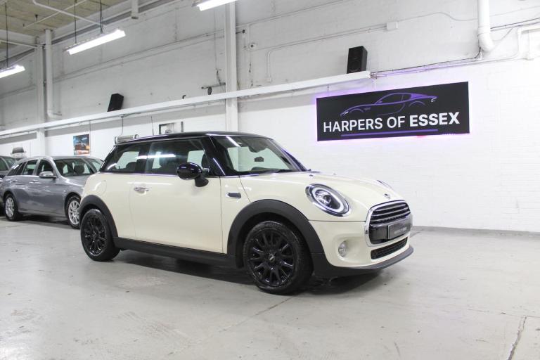 2018 MINI Hatch 1.5 Cooper Euro 6 (s/s) 3dr HATCHBACK Petrol Manual
