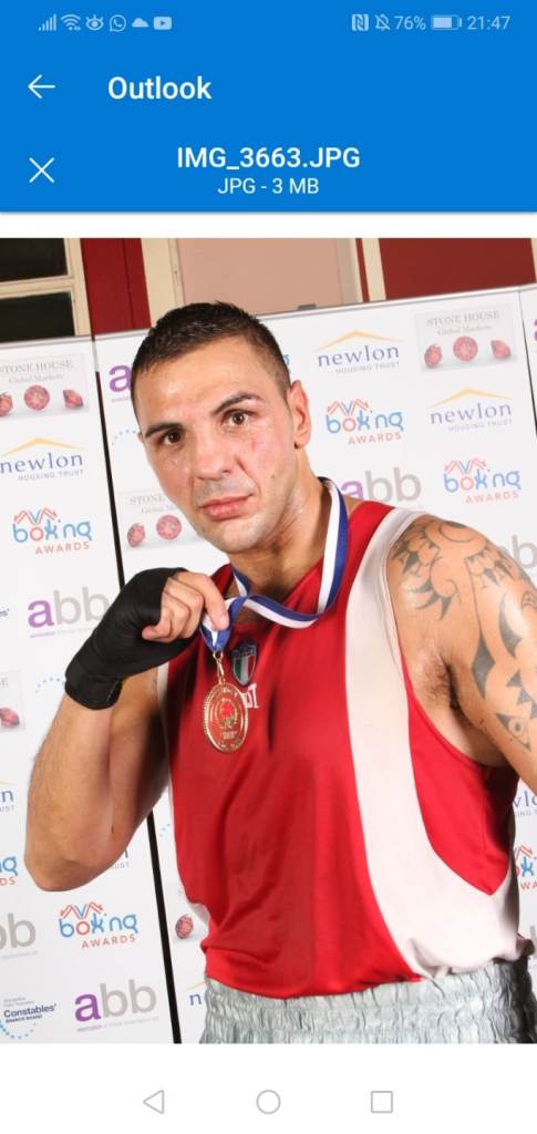 PRIVATE BOXING & PT SESSIONS –QUALIFIED ENGLAND BOXING COACH – 1:1 & GROUP TRAINING