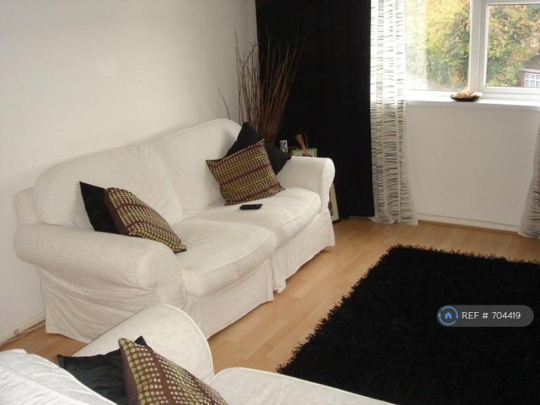 1 bedroom flat in Handcross Road, Luton, LU2 (1 bed) (#704419)